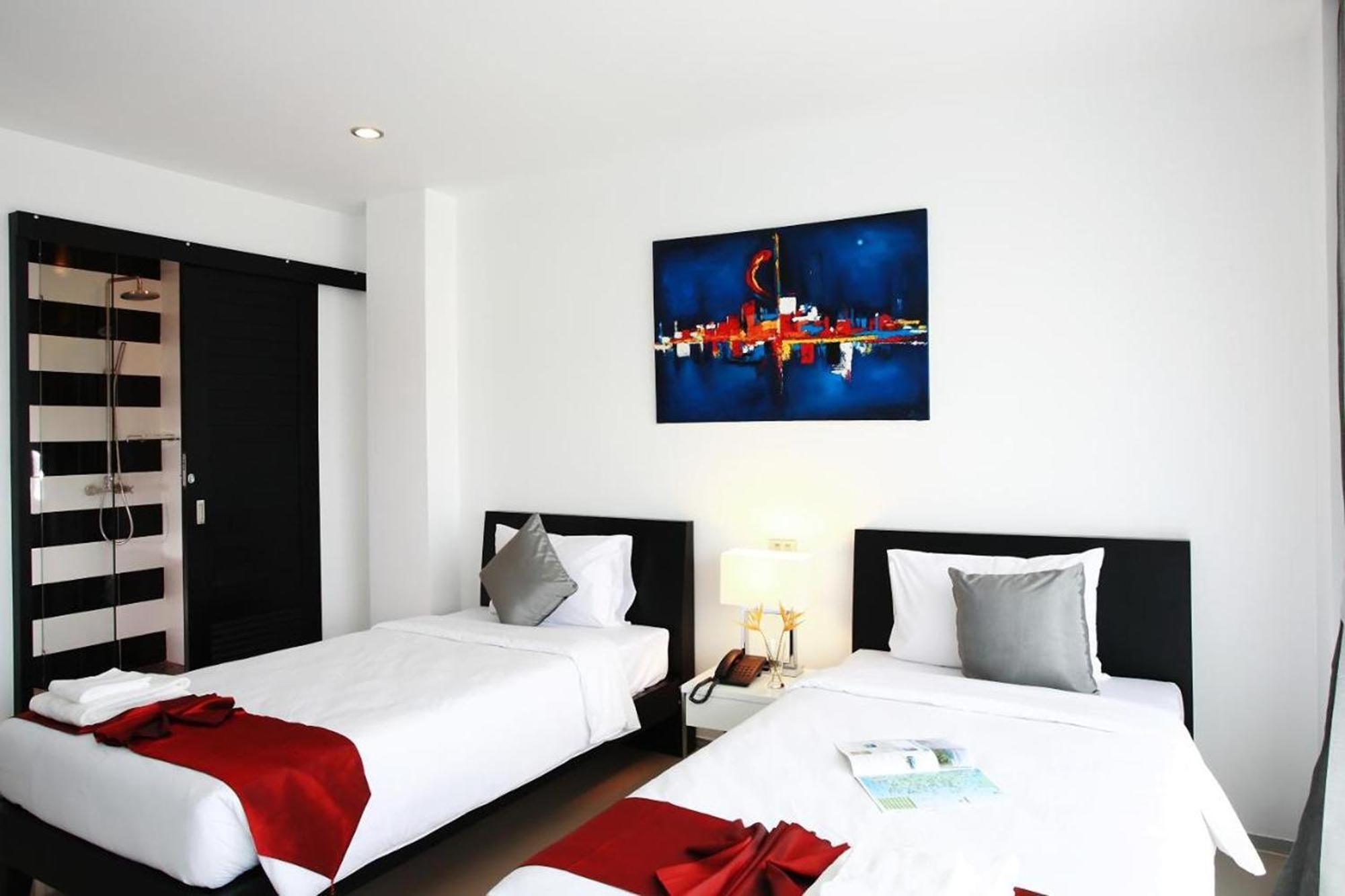 One World One Home Naiharn Hotel Rawai Buitenkant foto