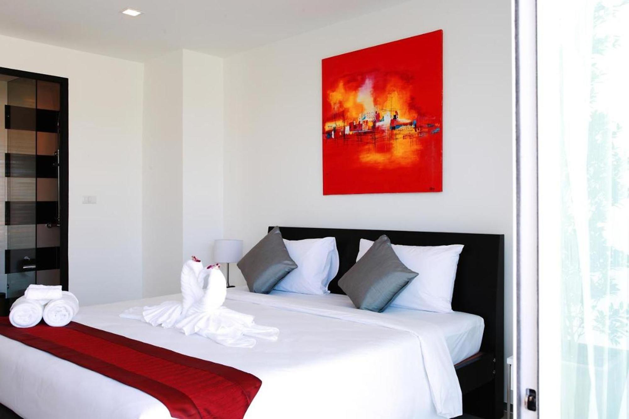 One World One Home Naiharn Hotel Rawai Buitenkant foto