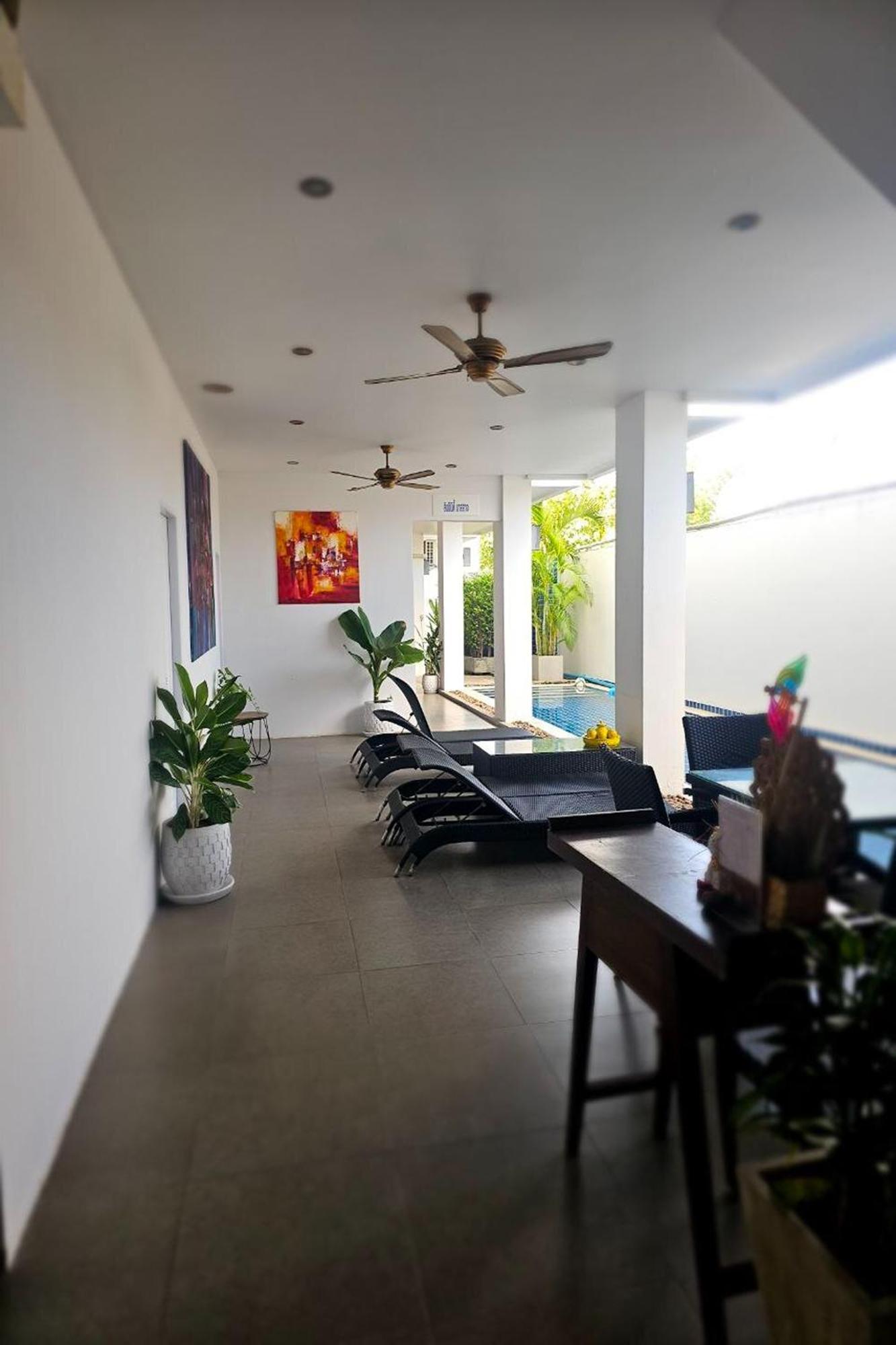 One World One Home Naiharn Hotel Rawai Buitenkant foto